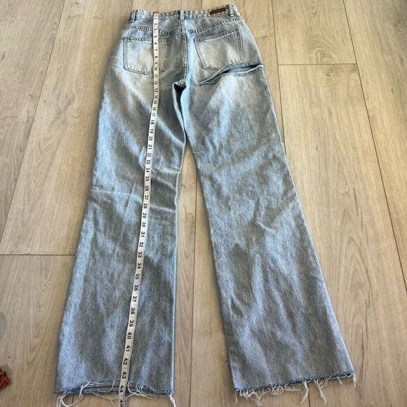 Thatssofetch women’s distressed jeans size 6 - Picture 5 of 10